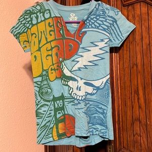 Grateful Dead distressed shirt